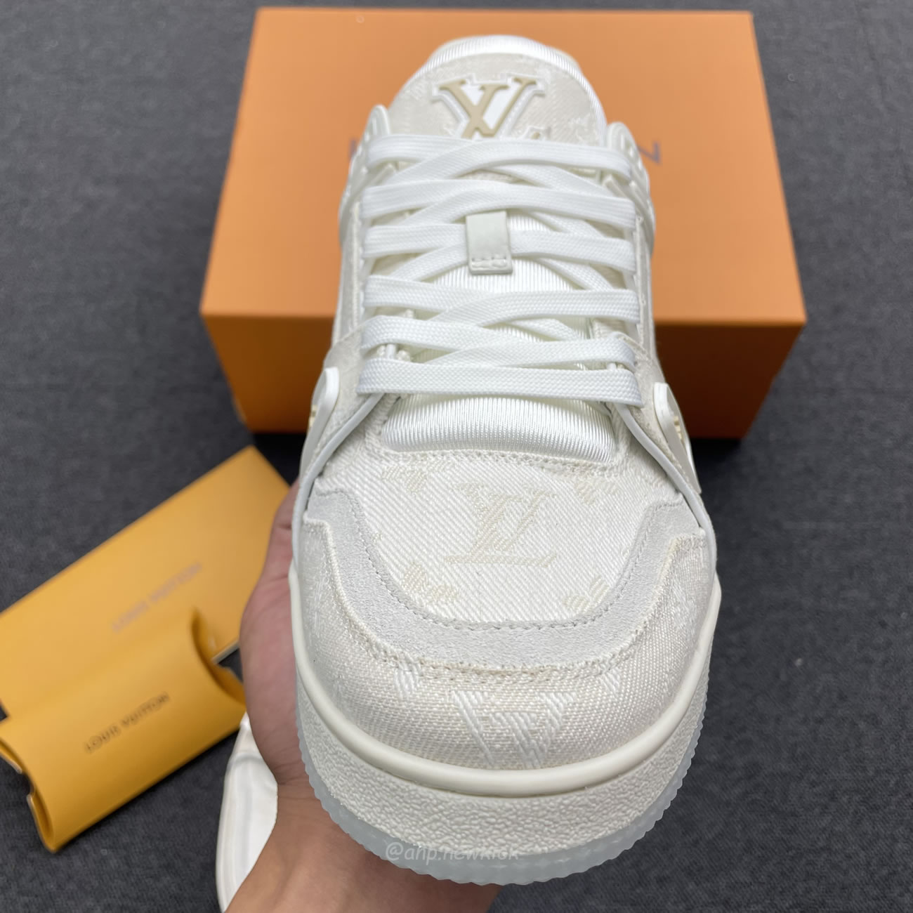 Louis Vuitton Arch Licht Sneaker Beige Cowboy (2) - www.newkick.vip